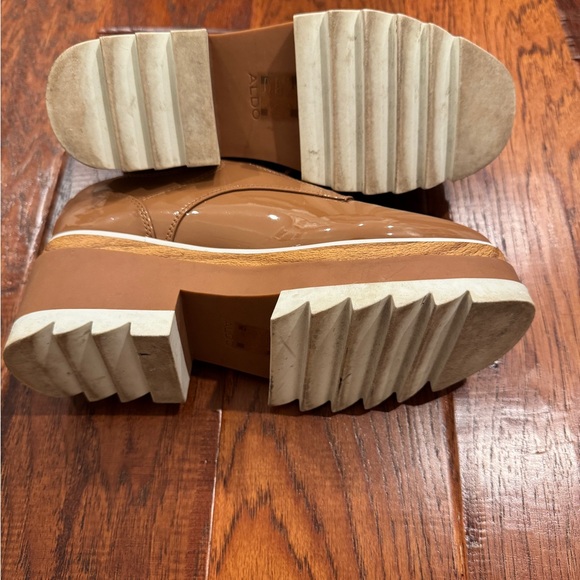 Aldo Women's Tan Platform Oxfords - Picture 4 of 5